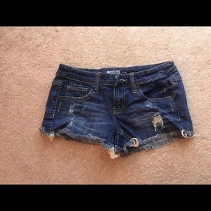 Jean short shorts.